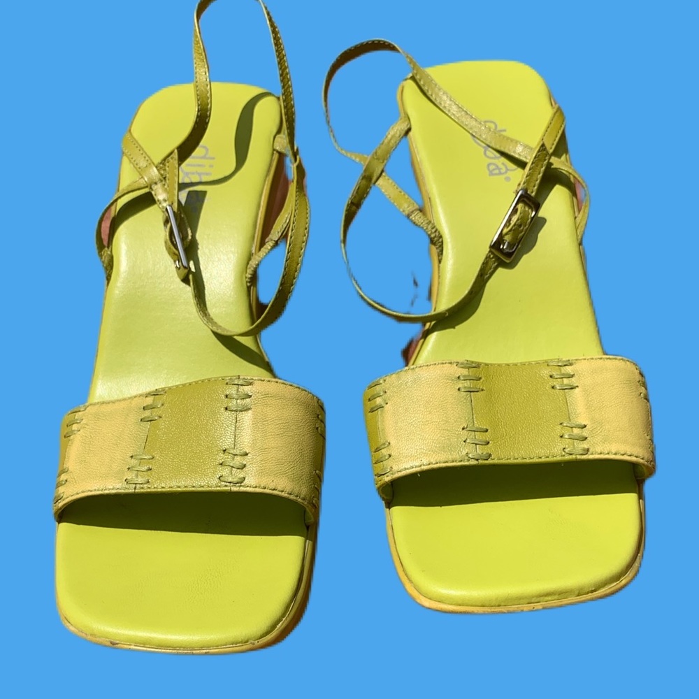 Y2K light green heels
